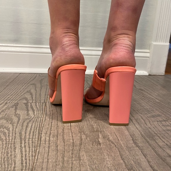 Peach heels with clear straps - Picture 3 of 3